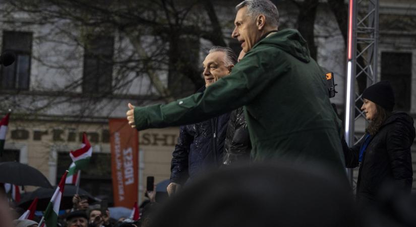 Ezerháromszázhetvennégy