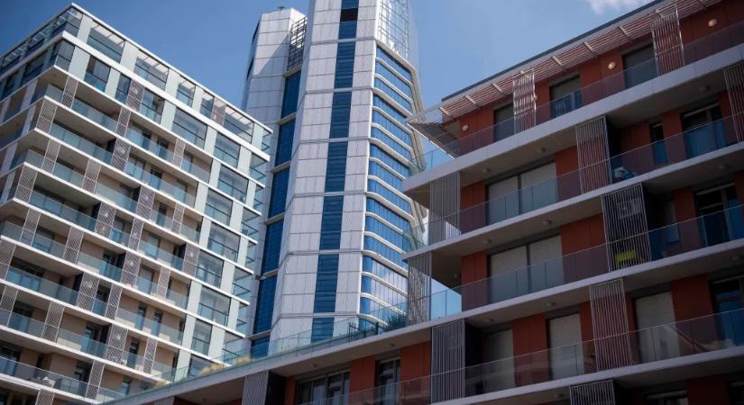 Sietve, a választás hétvégéjén költözik a MÁV a Tiborczékhoz köthető cégtől vett irodaházakba