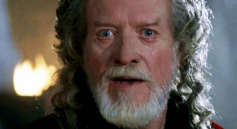 Rettenthetetlen: Hagyományos értékrend (kritika)