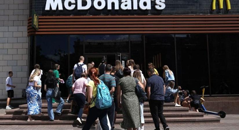 Őrült módon kaszálnak a nagyvállalatok Ukrajnában, a háború sem veszélyezteti a profitot