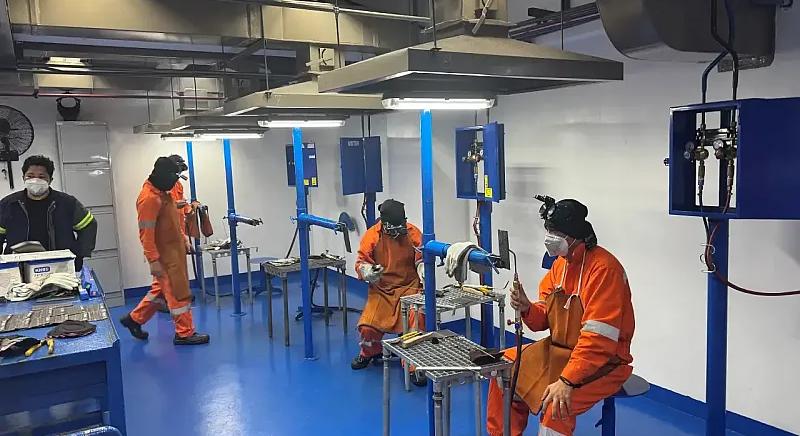 Százhatvan filippínó hegesztő érkezhet Magyarországra