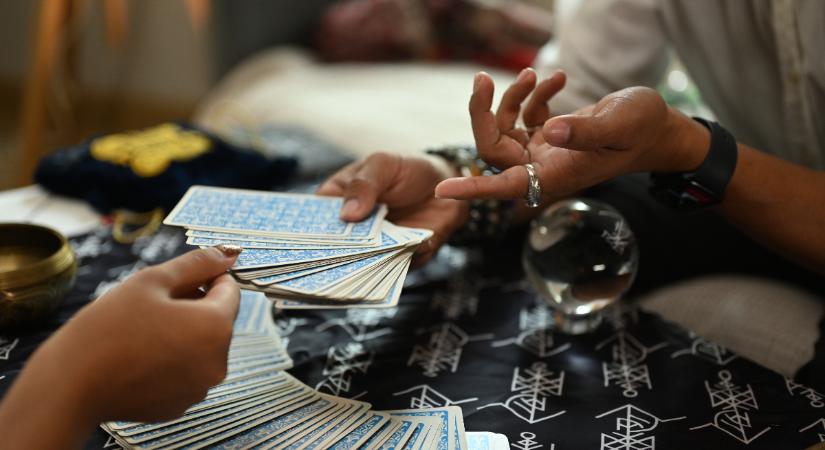 Heti Tarot jóslás március 30-április 5: örömteli kapcsolódást jeleznek a lapok