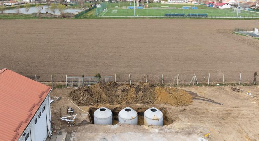 Végre: elkezdték a városokban is visszatartani a vizet