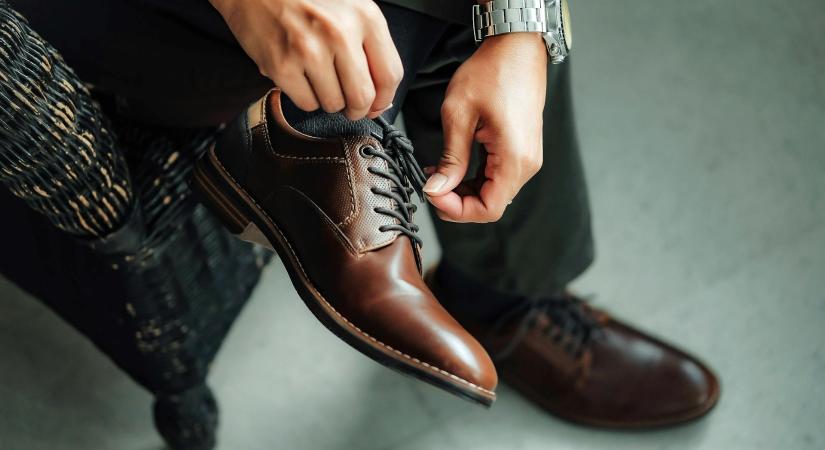 A barna cipő viselésének 10 aranyszabálya