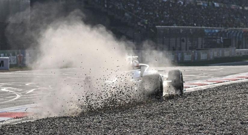 Ez már rég nem a versenyzésről szól? Világra szóló botrányok árnyékolják be a történelmi F1-sikert