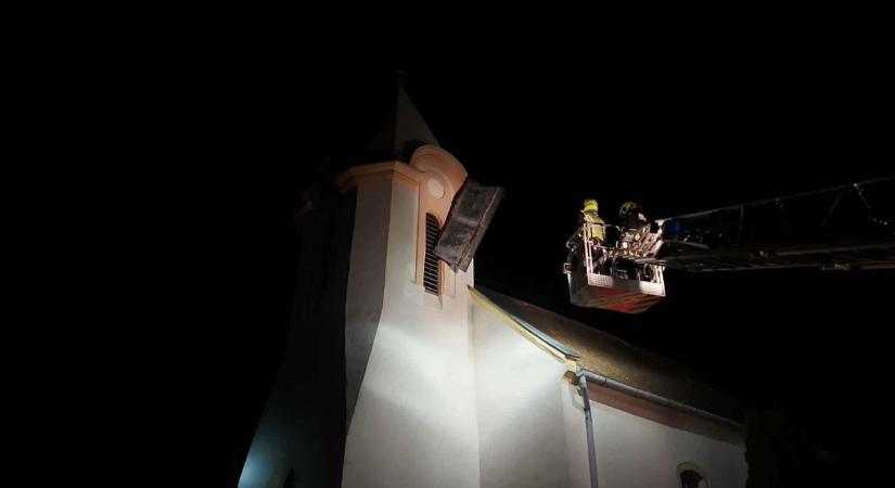 Komoly pusztítás: több mint 300 riasztást kaptak a vasi tűzoltók a hétvégén