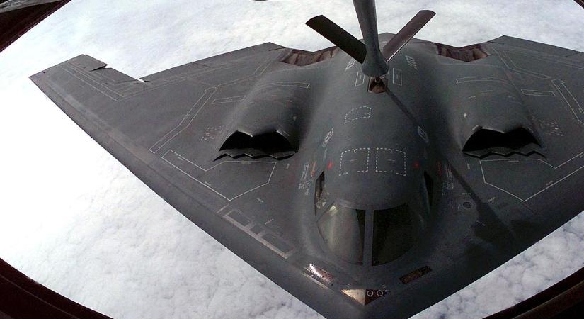 Spanyolország lezárta a légterét a közel-keleti háborúban részt vevő repülőgépek előtt