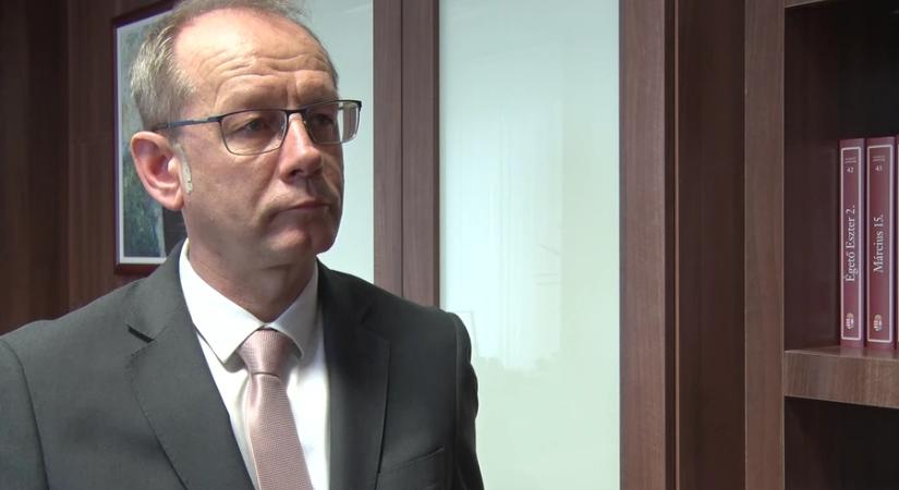 Négyszáz vakcinával támogat a város