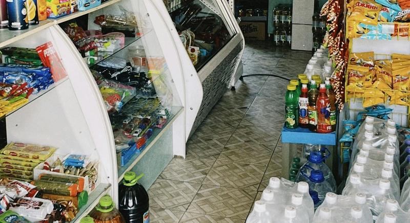 Drogokat árultak egy falusi boltban – Adagonként 100–200 lejért