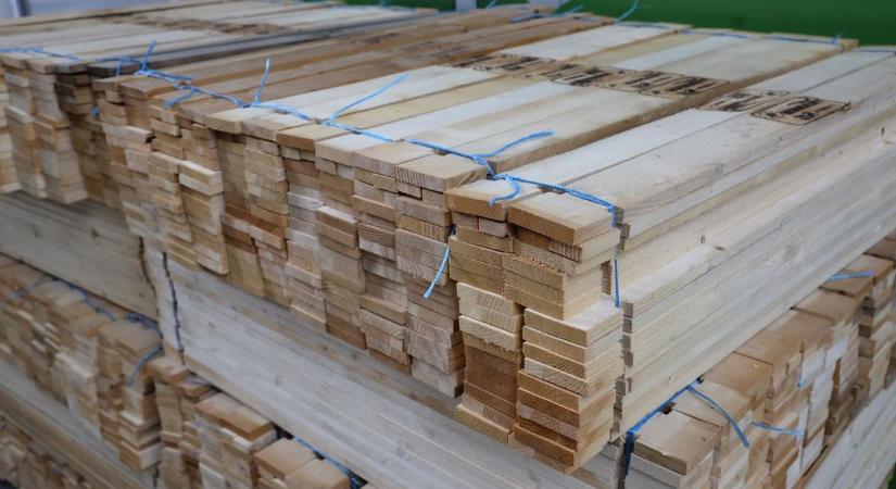 A héten lezárult Miskolcon a komposztkeret-osztási program - fotók, videó