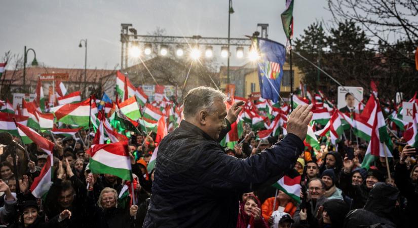 Csoportos garázdaság miatt nyomoznak a fekete kabátosok péceli balhéja után