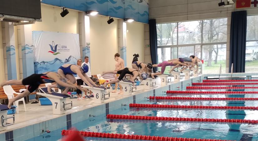 213 diák nevezett a református iskolák vásárhelyi úszóbajnokságára