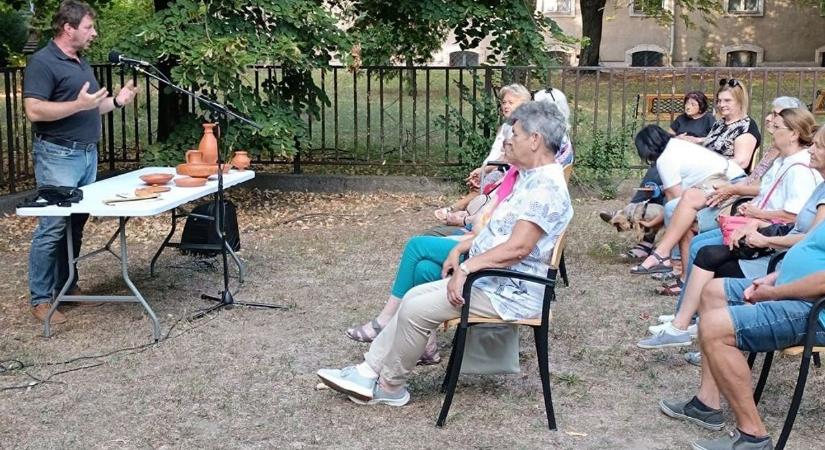 Mit csinál a régész Egyiptomtól Németországig?