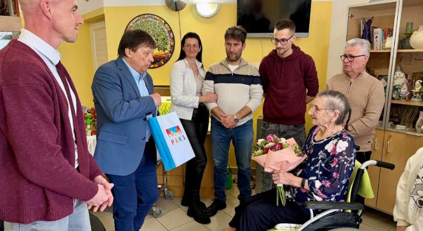 Weller Pálnét köszöntötték