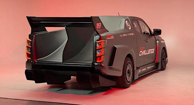 Őrült átalakítás miatt figyeltek fel erre az autóra