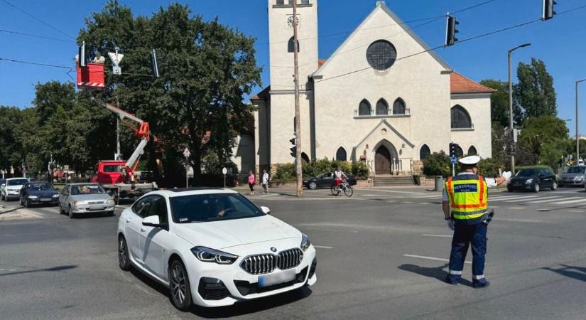 Eldőlt: átépítik a debreceni csomópontot, amiben nonstop ömlenek az autók – teljesen új rendszert kell megszokni