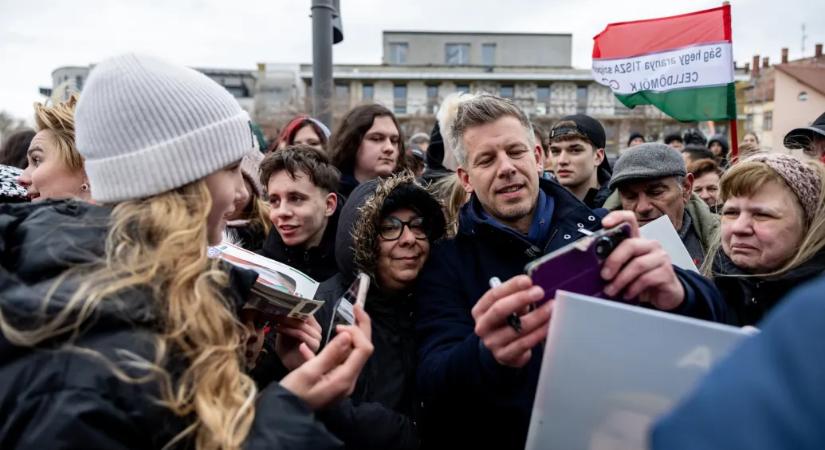 Magyar Péter ellátogatott a másik Magyar Péter körzetébe, ahol meglepően sokan komcsizták a Fideszt