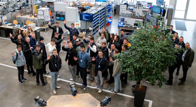 A 100 éves GROB gyárát és szakmai kiállítását tekinthették meg Németországban a Széchenyi-egyetem hallgatói