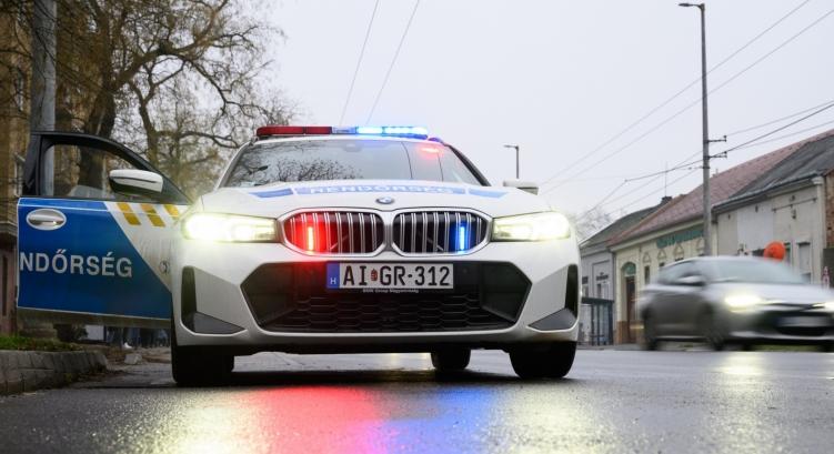 “Beleverek a fejedbe egyet!” – elfajult a közlekedési “vita” Debrecenben, ez vár a balhés sofőrre