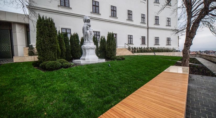 Húsvétkor megnyitják a veszprémi várnegyed eddig nem látogatható kertjeit az érdeklődők előtt