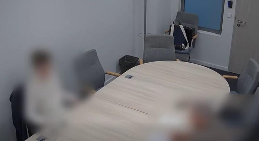 Az Alkotmányvédelmi Hivatal azt mondta a kihallgatott informatikusnak: Ami ott elhangzik, államtitok