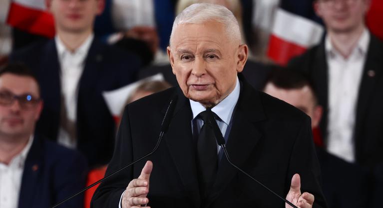 Jaroslaw Kaczynski élesen bírálta az Európai Unió vezetését, de a lengyel és a magyar ellenzéket sem kímélte