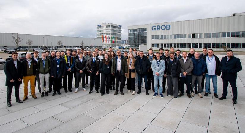 Csúcstechnológia testközelből: a GROB-nál tanultak a Széchenyi-egyetem hallgatói