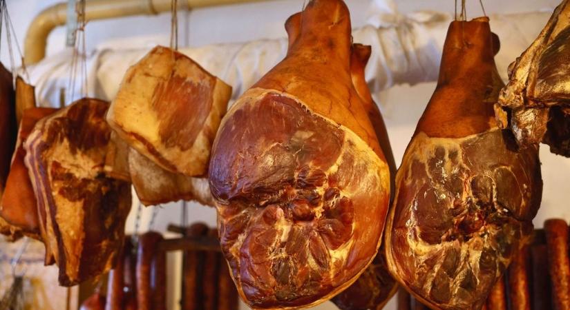 Húsvéti ellenőrzés: több tonna élelmiszert vont ki a forgalomból a Nébih