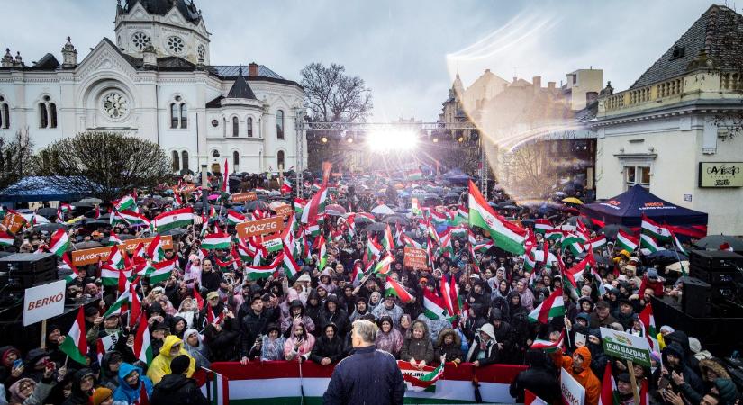 Orbán Viktor: aki Szolnokon nyer, választást nyer