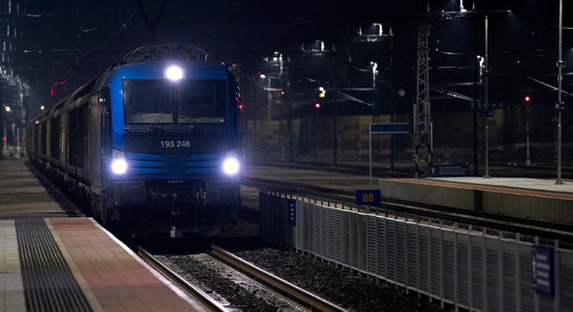 Nincs politikai céldátum a Budapest-Belgrád vonalon a személyforgalom indulására
