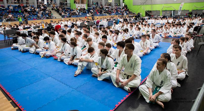 Dobogós sikerek: remekeltek a sarkadi karatékák az országos döntőn