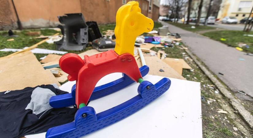 Így lesz a hulladékból bábelőadás: újra gyűjtenek a mezőtúri Csoda-vár óvodásainak