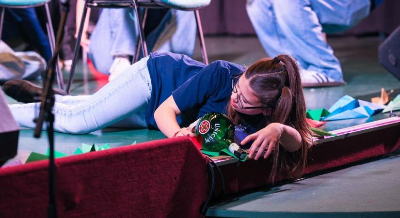 Ütközések az egri Ifi Pontban: diákok üzentek a diákoknak