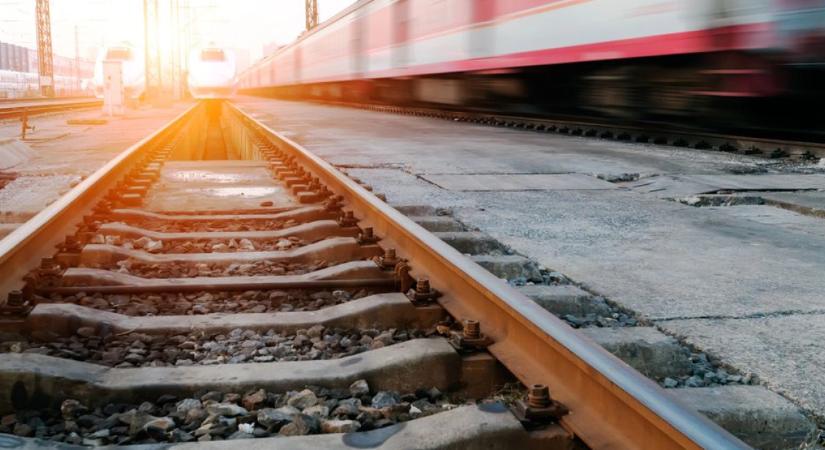 Ezen múlik, hogy mikor indulhat a személyforgalom a Budapest-Belgrád vasútvonalon