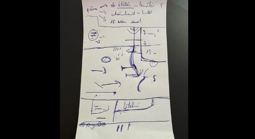 Ismét telerajzolt egy papírt egy interjú alatt Orbán Viktor