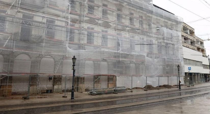 Mi történt? Hatalmas változás az Avas Szállónál, ez a látvány fogadja a miskolciakat – fotókkal, videóval