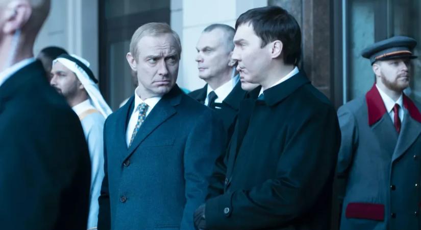 Jude Law egydimenziós Putyinja a legkisebb baj a Kreml kavarógépéről szóló filmmel