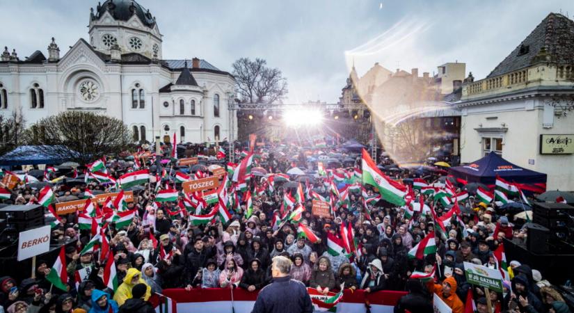 Ünneprontóknak nevezte a Tisza Párt híveit Orbán Viktor