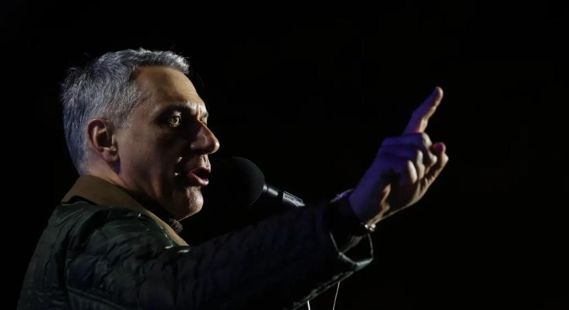 Lázár egyedi döntésével hathavi juttatást kapnak a MÁV biztonsági dolgozói