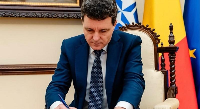 Nicuşor Dan bízik benne, hogy lesz megoldás az üzemanyagárak „érezhető” mérséklésére