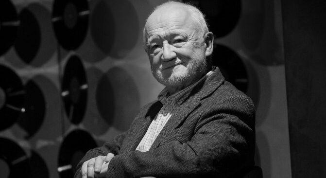 NÁDASDY ÁDÁM – Akinek halálhíre átrendezte a netet