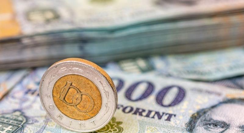 Itt az új forint, mostantól hivatalosan használható