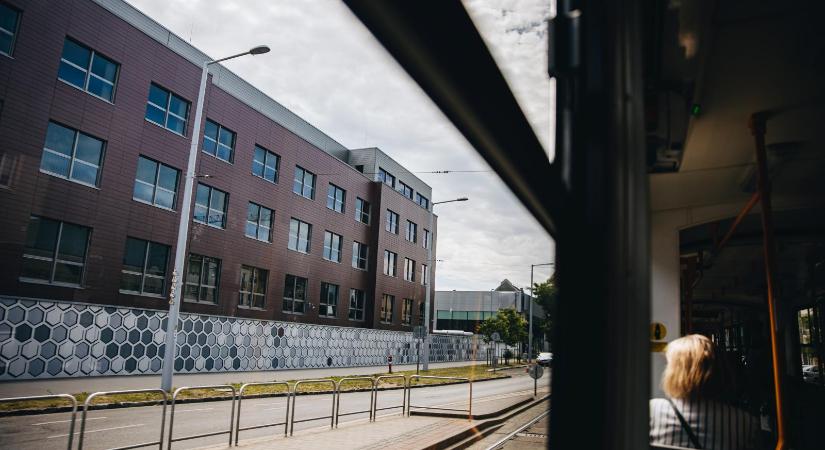 Gundalf nyilvánosság elé állt és közölte, valótlanságokat állított kihallgatásán az Alkotmányvédelmi Hivatalnak