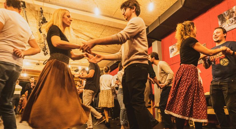 Százmillió a Fonónak – meg is van, mire költi