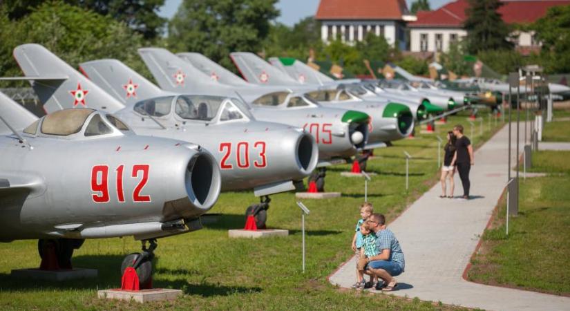 Repülős kalandok és történelmi játékok várják a családokat Szolnokon