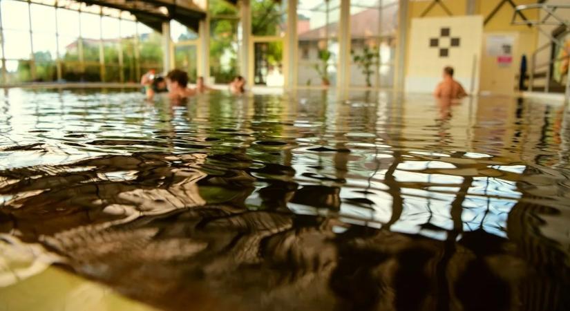 Sokan azt hiszik, egy kor felett már tilos a gyógyfürdőzés – de mi az igazság?