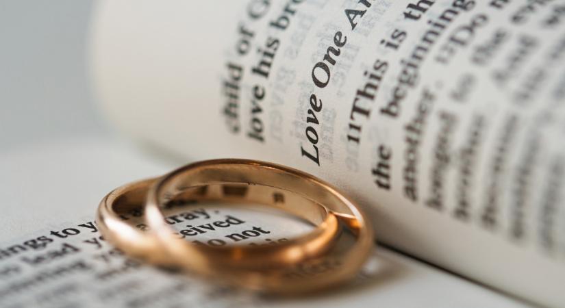 "Rosszul vagyok, ha meglátom, hogy a férjem ezt csinálja a kapanén" - Magyar nők elárulták, mi a legnehezebb része a házasságuknak