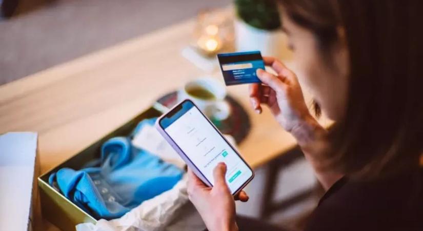 Üres a kosár, de a pénztárca is: itt vannak a webshopok legaljasabb trükkjei