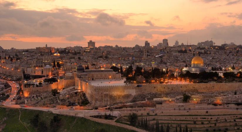 Rendkívüli helyzet – rakéták indultak Izrael felé Iránból kedd hajnalban