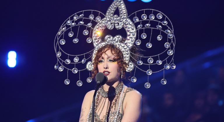 Derékba törnék az énekesnő karrierjét, mert nem hajlandó köztulajdonná válni